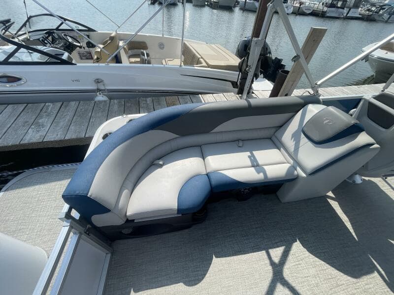2023 Tahoe Pontoon LTZ 2385 Quad Lounger