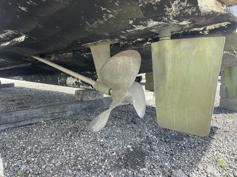 1989 Silverton 37 Convertible