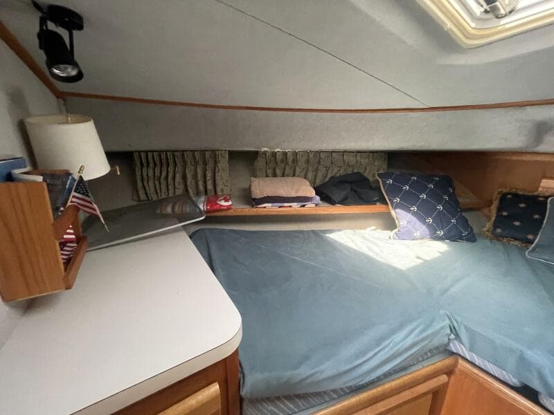 1989 Silverton 37 Convertible