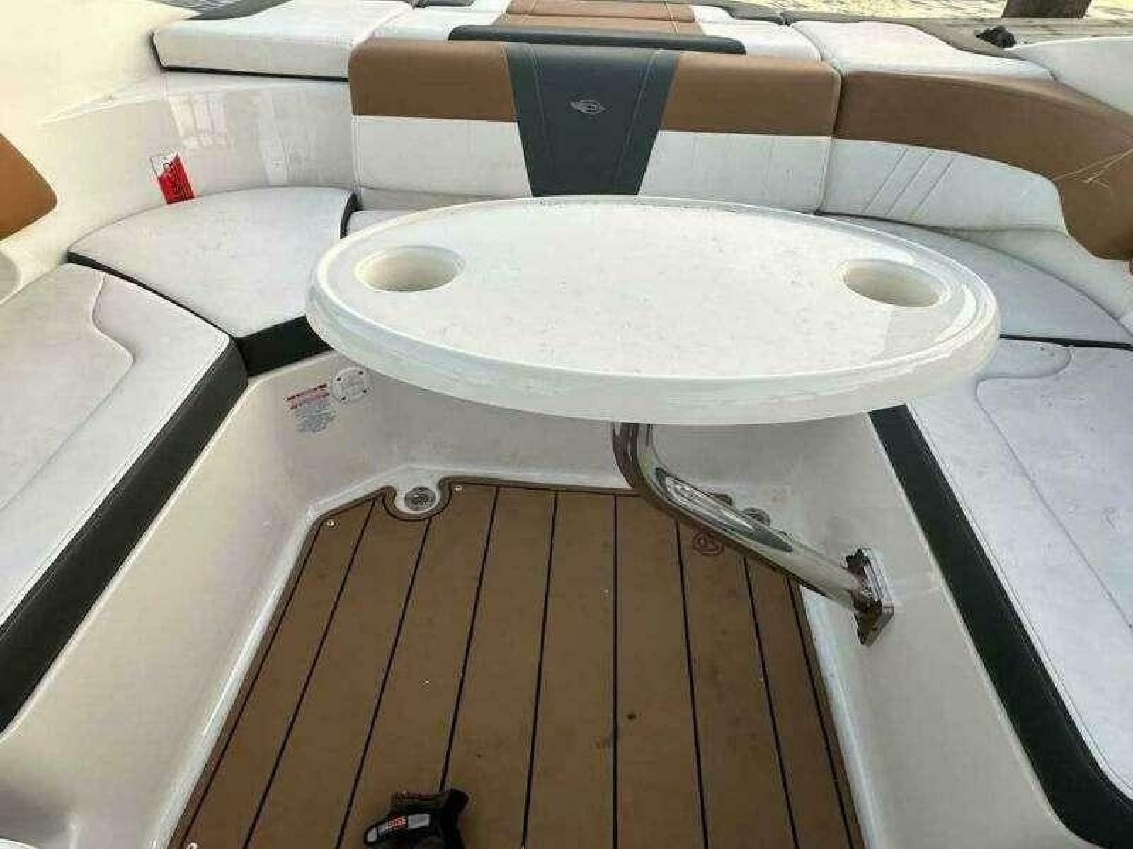 2023 Chaparral 230 SSi - Photo 5