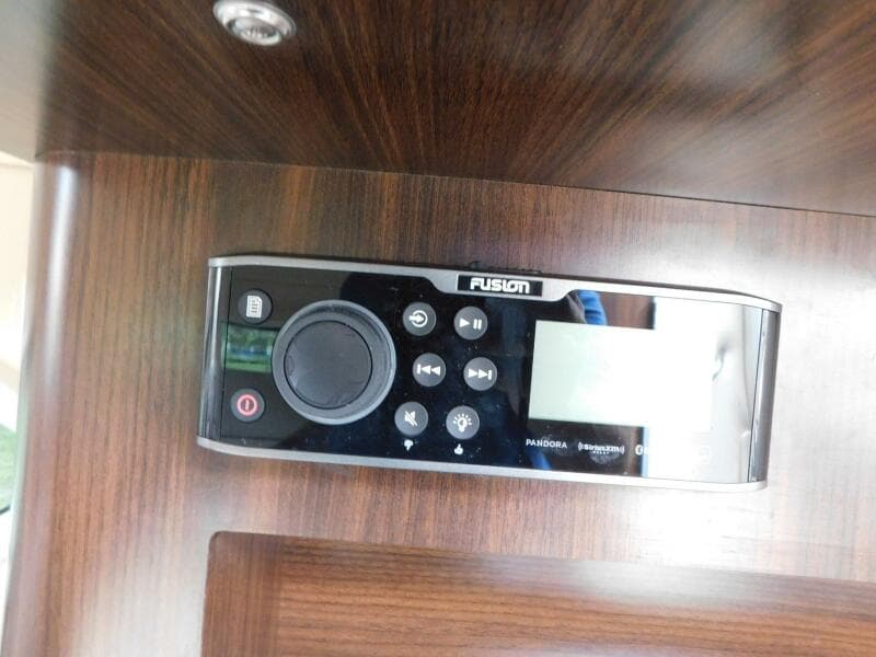 2018 Regal 26 Express