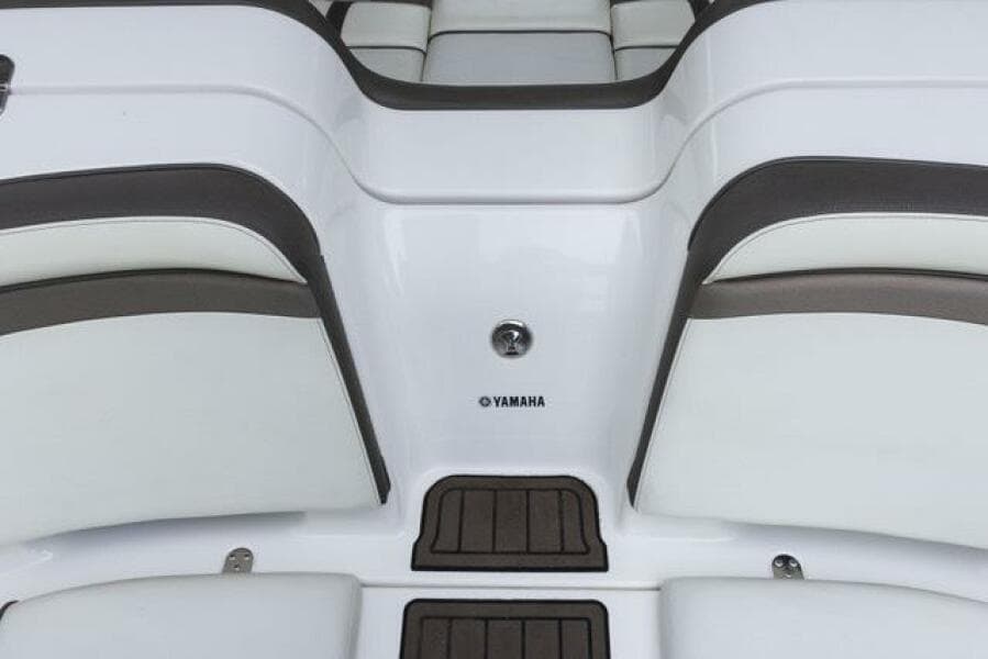2016 Yamaha Boats 242 Limited E-Series