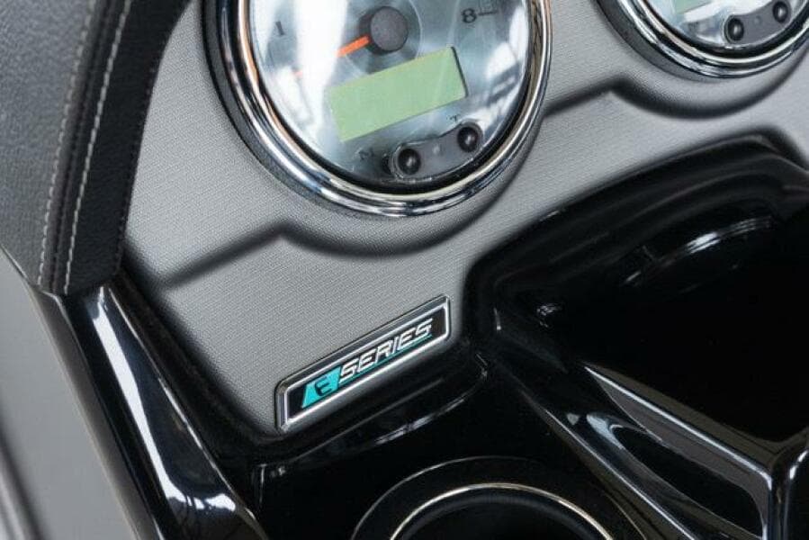 2016 Yamaha Boats 242 Limited E-Series