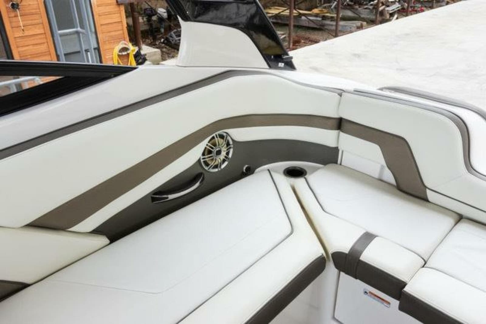 2016 Yamaha Boats 242 Limited S E-Series - Photo 40