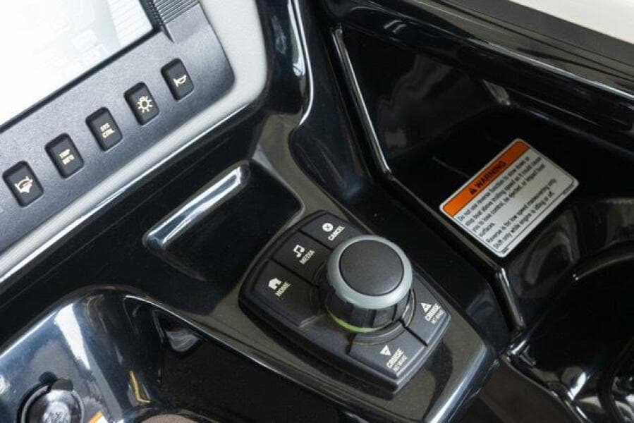 2016 Yamaha Boats 242 Limited E-Series