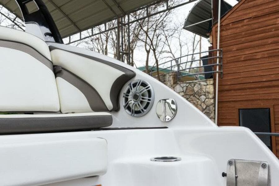 2016 Yamaha Boats 242 Limited E-Series