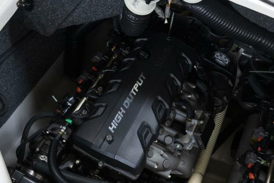 2016 Yamaha Boats 242 Limited E-Series