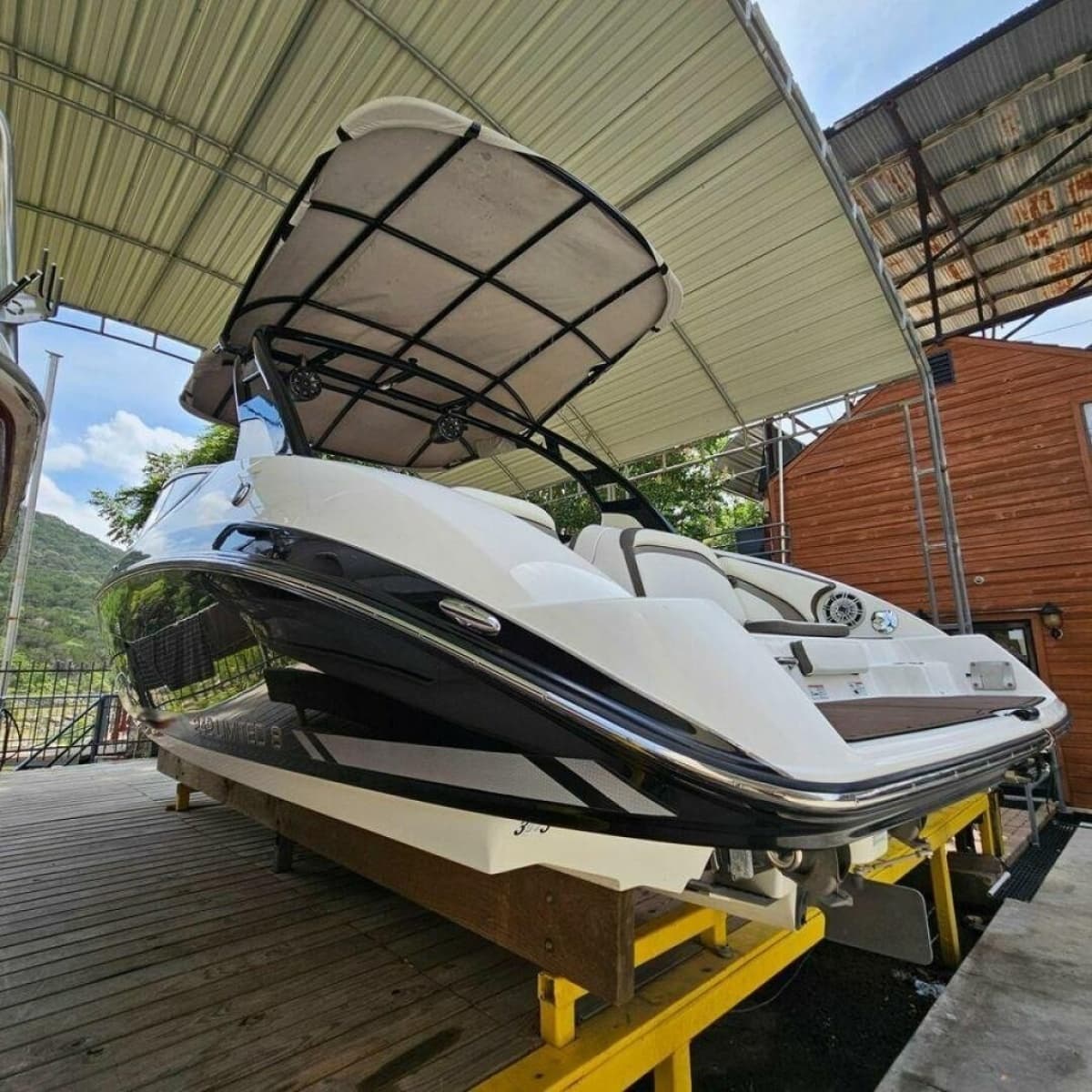 2016 Yamaha Boats 242 Limited S E-Series - Photo 4