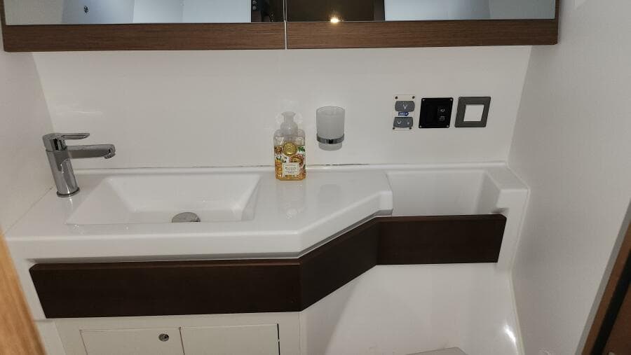 Beneteau Oceanis 46.1