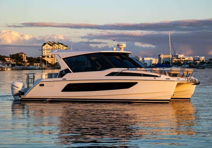 2018 36 Aquila 36 Power Cat Katz Azz Starboard (2)
