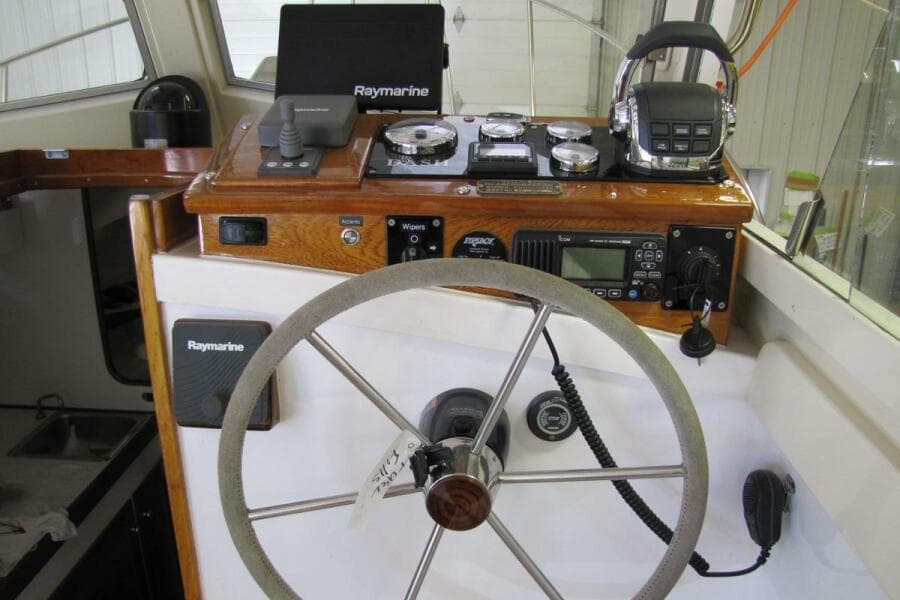 DASH helm instruments and gauges