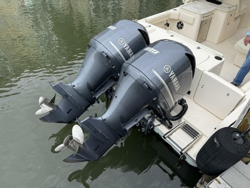 2021 Grady-White Freedom 285