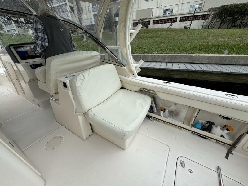 2021 Grady-White Freedom 285