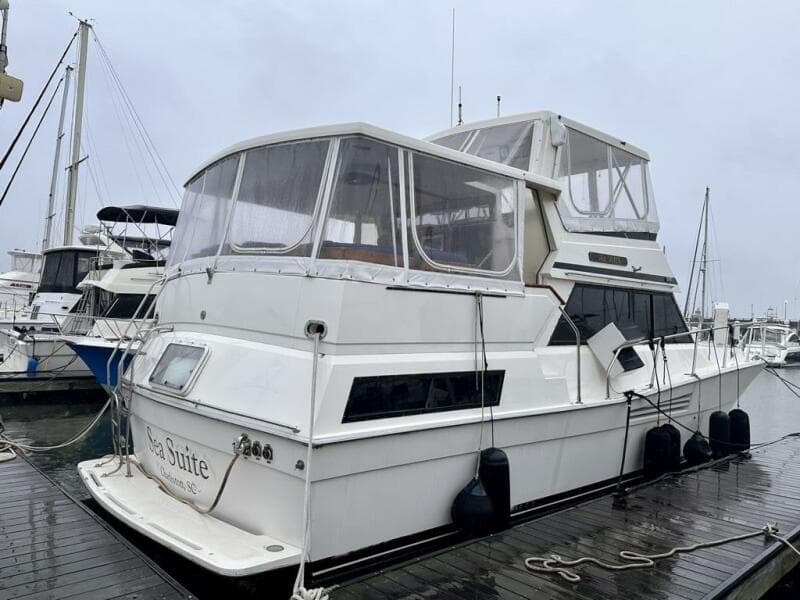 1989 Viking 44 Motor Yacht