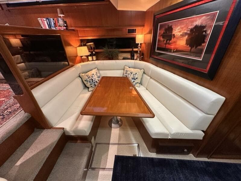 1989 Viking 44 Motor Yacht