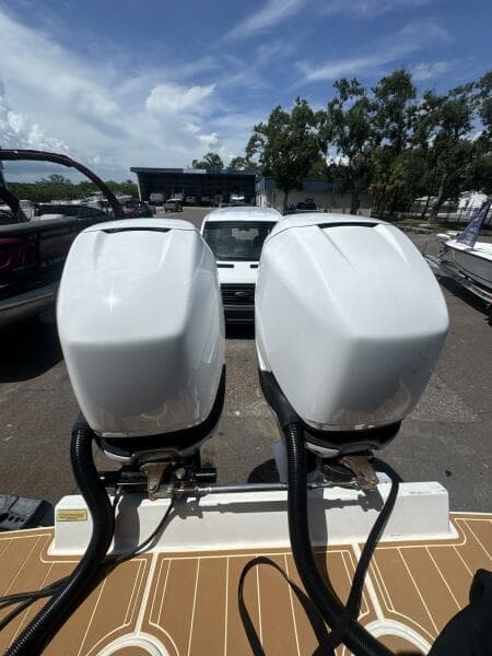 2006 Jupiter 31 CC Forward Seating