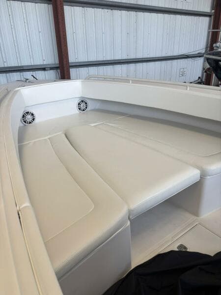 2006 Jupiter 31 CC Forward Seating
