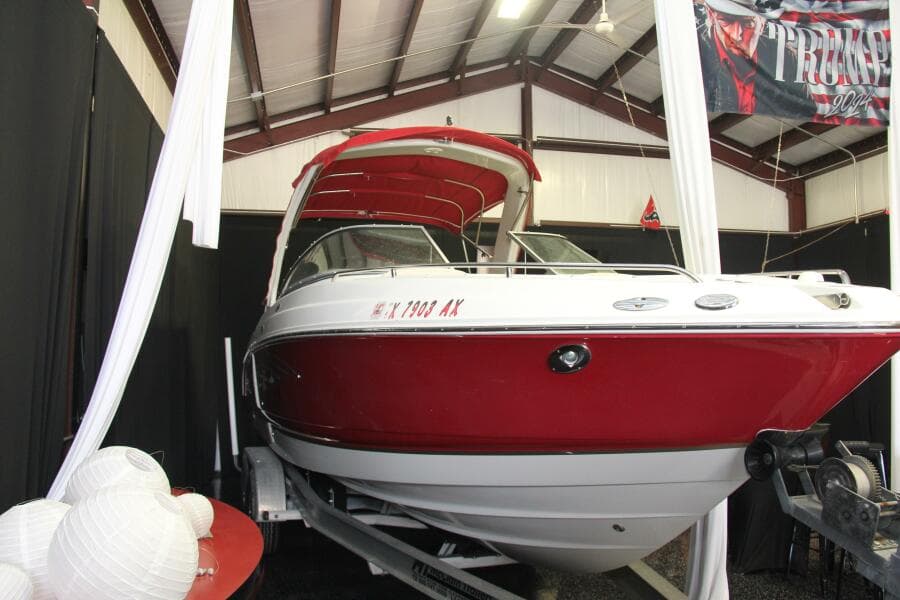 2006 Chaparral 256 SSi