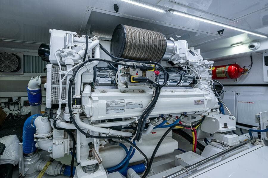 2017 F&S Cusotm Express Sportfish