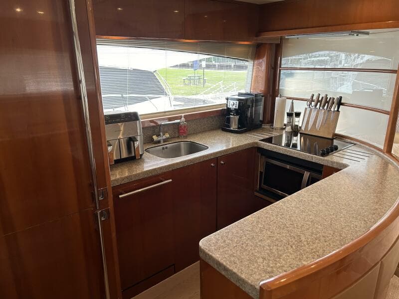 2008 Princess 67 Flybridge