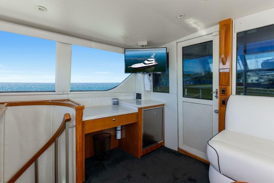 2001 65 Viking Convertible Enclosed Bridge Partnership Upper Helm (1)