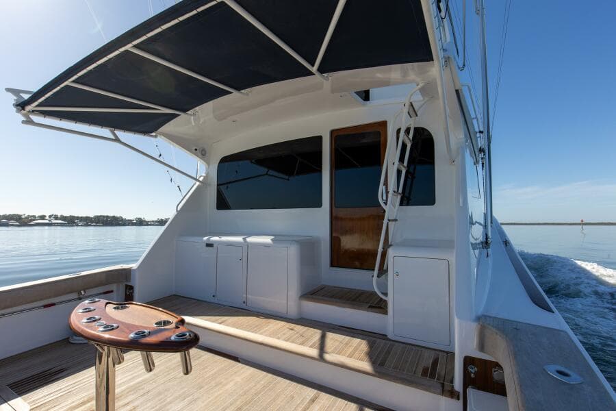 2001 65 Viking Convertible Enclosed Bridge Partnership Cockpit (1)