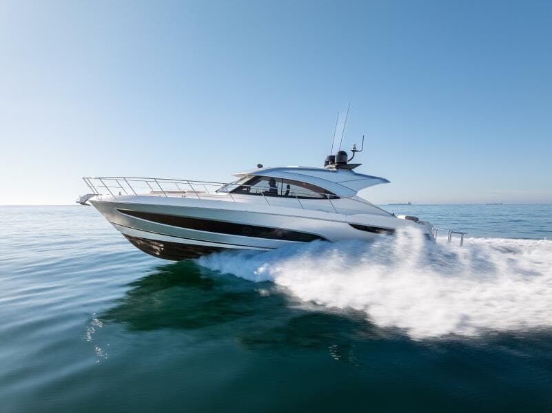 2022 Riviera 4800 Sport Yacht - VENTURES64