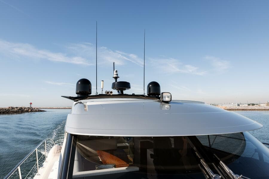 2022 Riviera 4800 Sport Yacht - VENTURES64