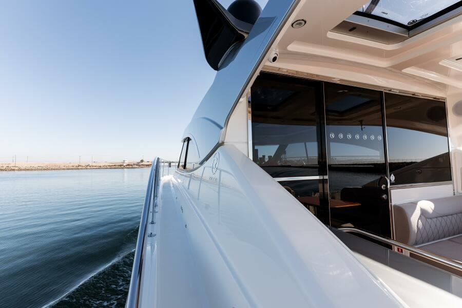 2022 Riviera 4800 Sport Yacht - VENTURES64