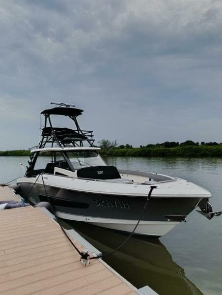 2024 Boston Whaler 420 Outrage