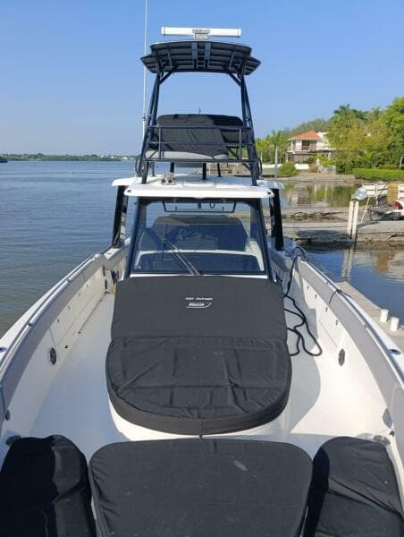 2024 Boston Whaler 420 Outrage