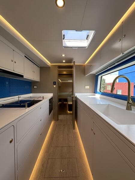 2027 McConaghy Boats MC63p Tourer - Photo 30