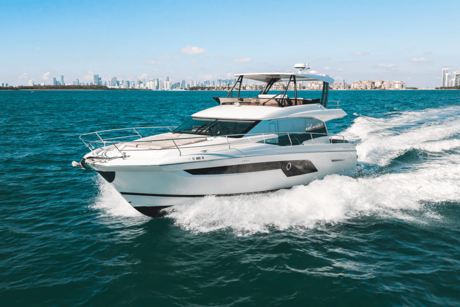 2020 Prestige 520 FLYBRIDGE