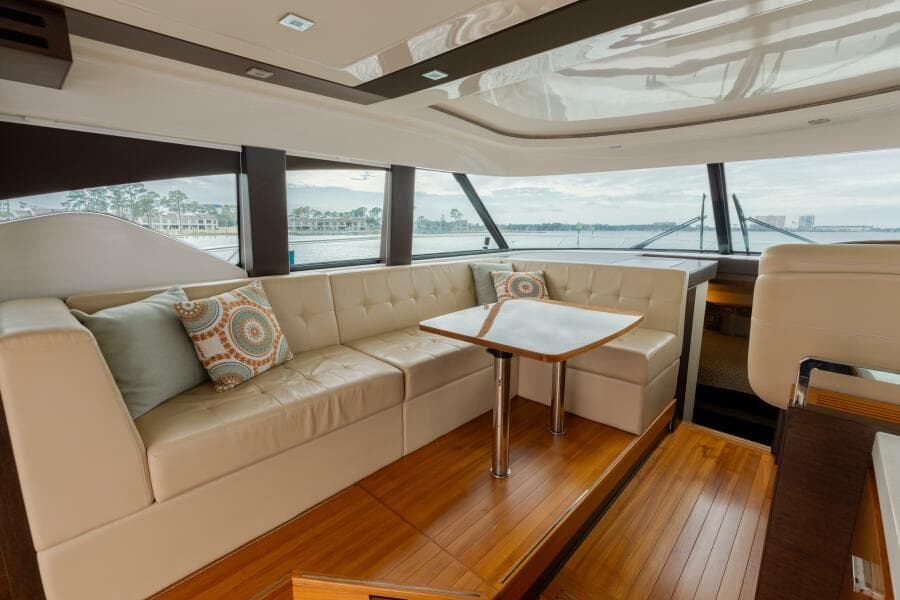 2015 Tiara Yachts 44 Coupe- SILVER LINING- Dinette