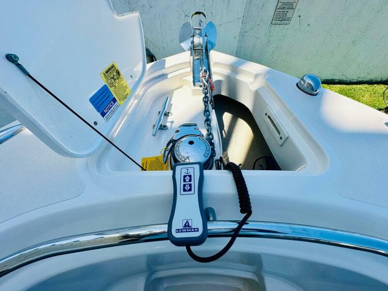 2016 Pursuit C 238 Center Console