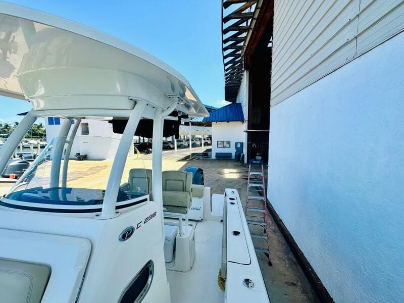 2016 Pursuit C 238 Center Console