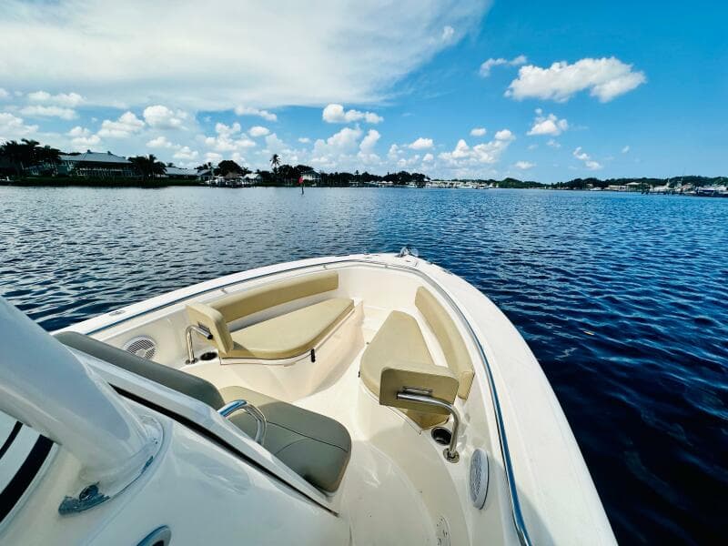 2016 Pursuit C 238 Center Console