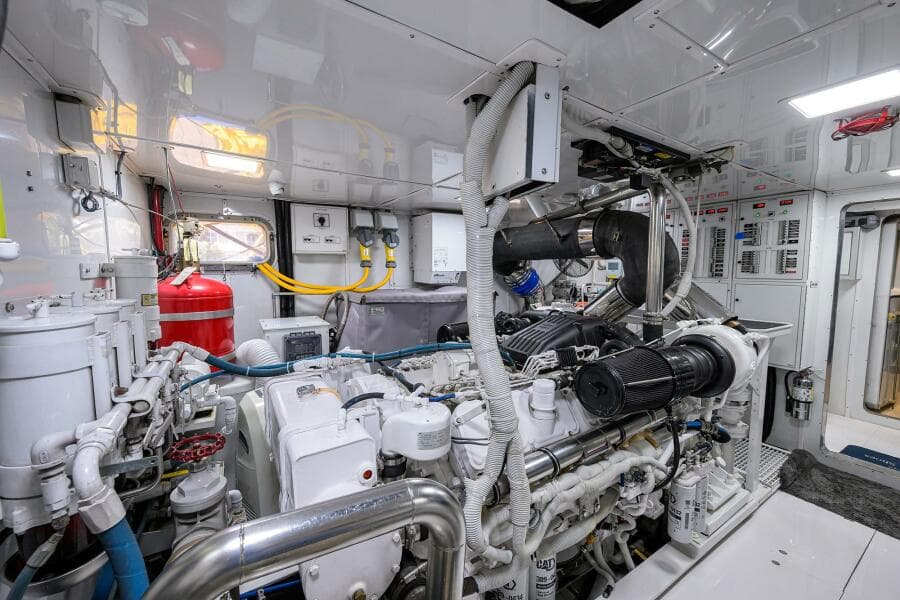 1997 Broward 108 Raised Pilothouse