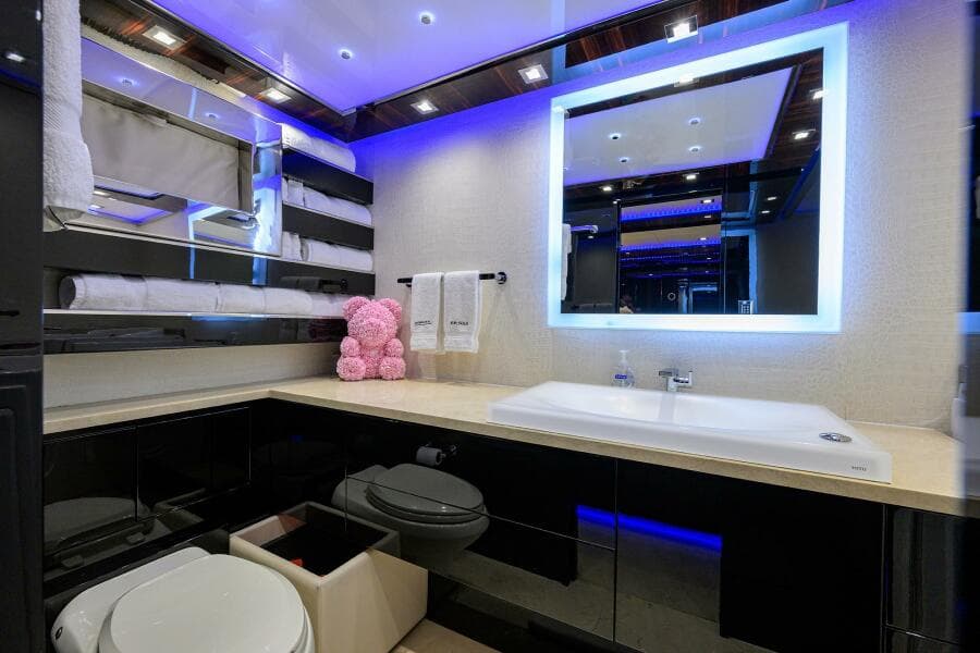 1997 Broward 108 Raised Pilothouse