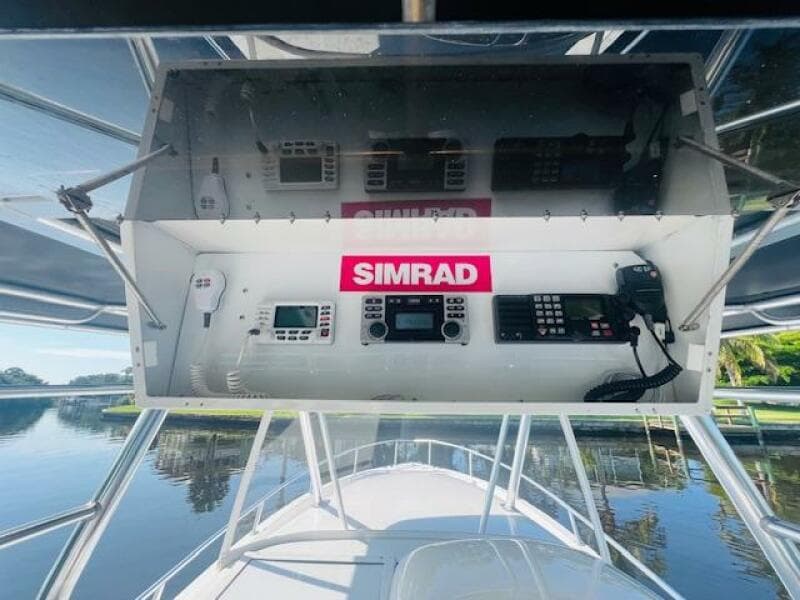 1999 Venture 34 Walkaround with Tower