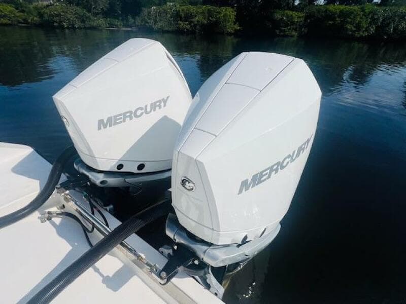 1999 Venture 34 Walkaround with Tower