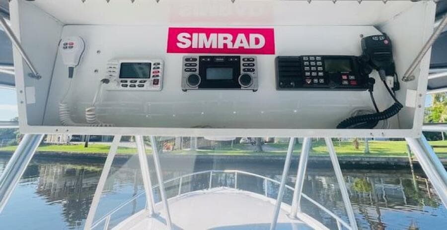 1999 Venture 34 Walkaround with Tower