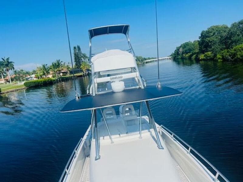 1999 Venture 34 Walkaround with Tower