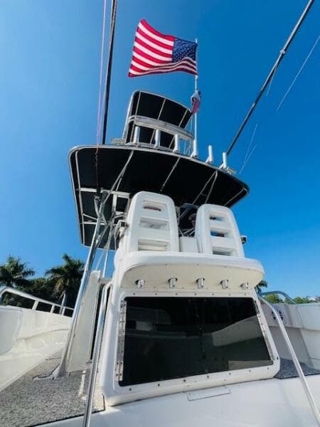 1999 Venture 34 Walkaround with Tower