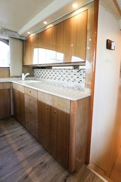 2005 Viking 48 Convertible