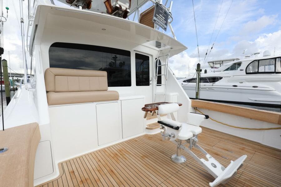 2005 Viking 48 Convertible