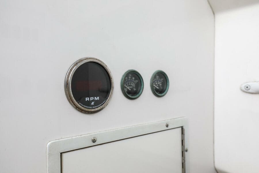 2005 Viking 48 Convertible