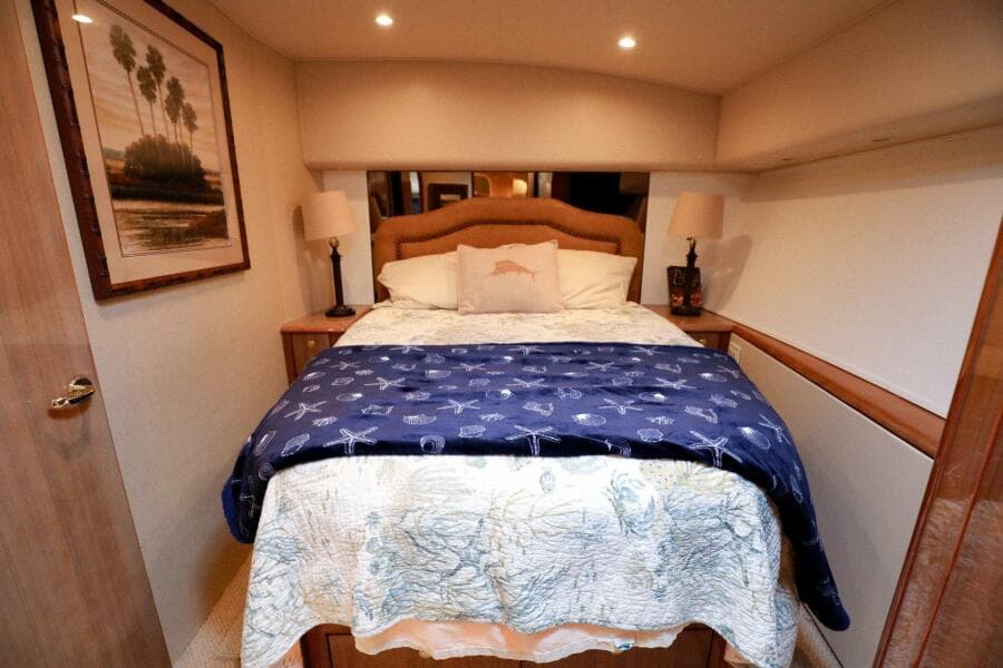 2005 Viking 48 Convertible