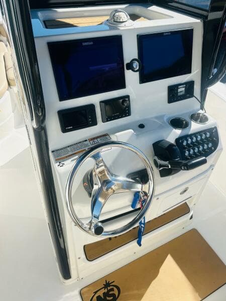 2020 NauticStar 251 Hybrid