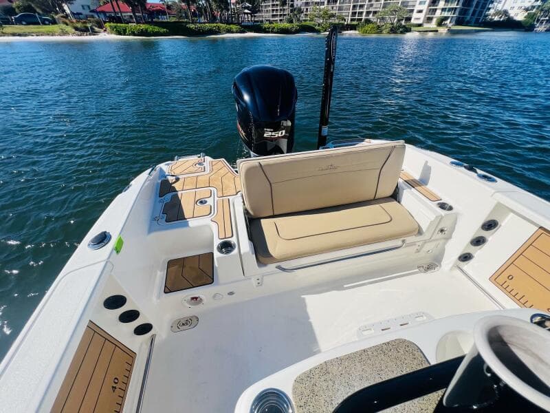 2020 NauticStar 251 Hybrid